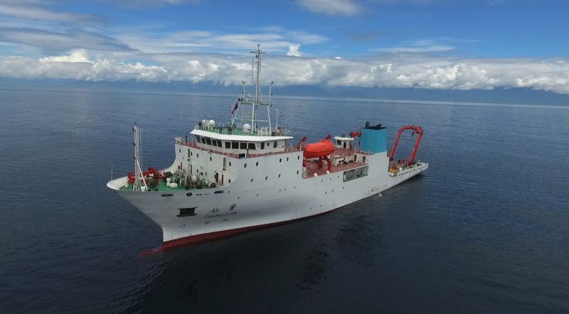 “张謇”号在新不列颠海沟附近的海域_副本.jpg